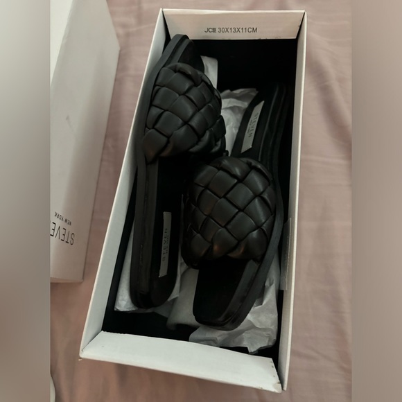 Steve New York size 6 slip on sandals brand new - Picture 2 of 4